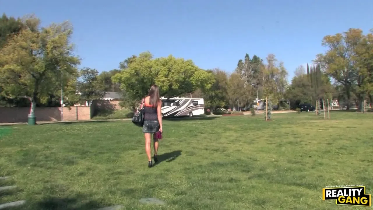 Kymber Lee needs her pussy wet