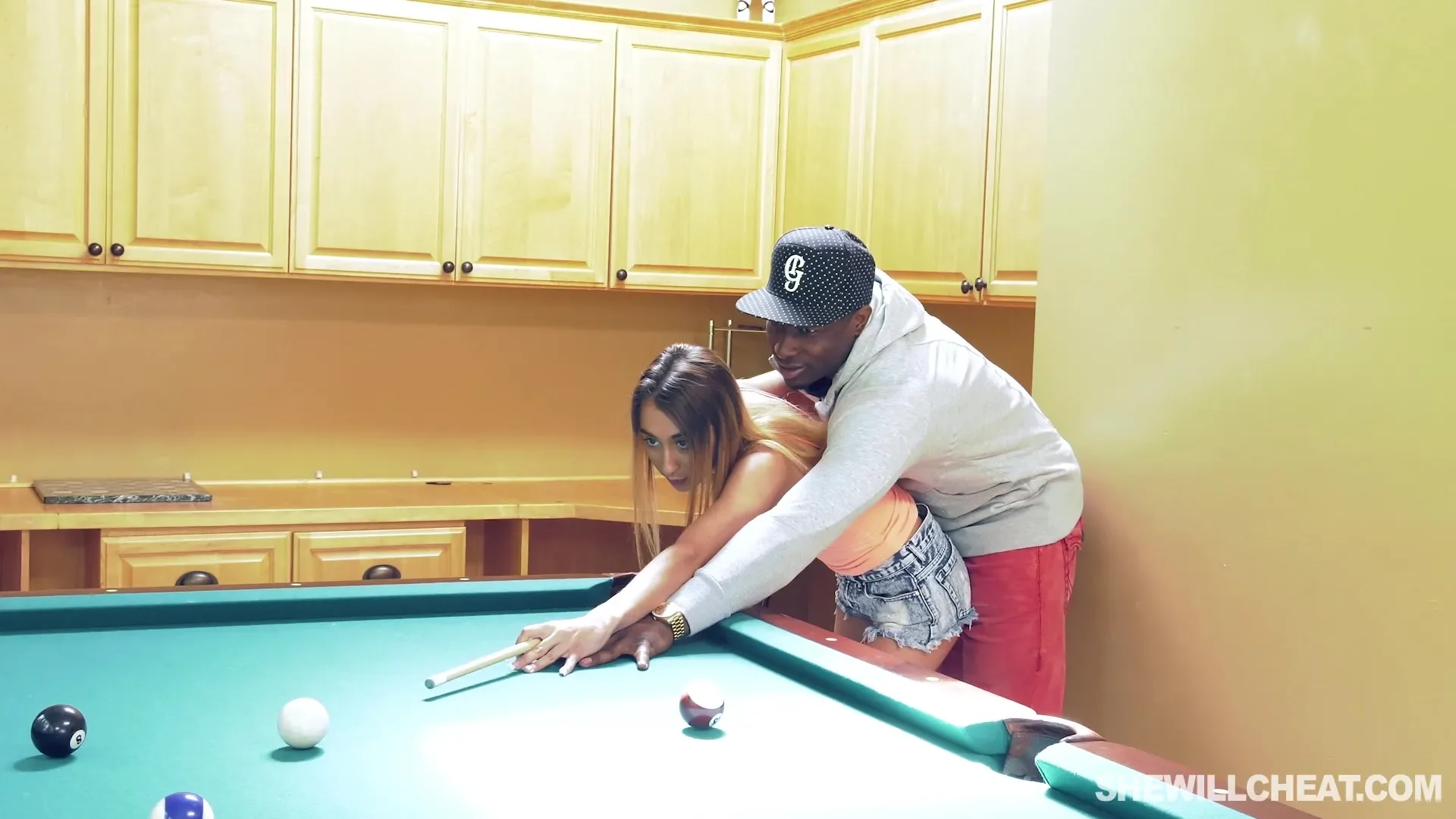 Carefree petite wife cucks her clueless husband