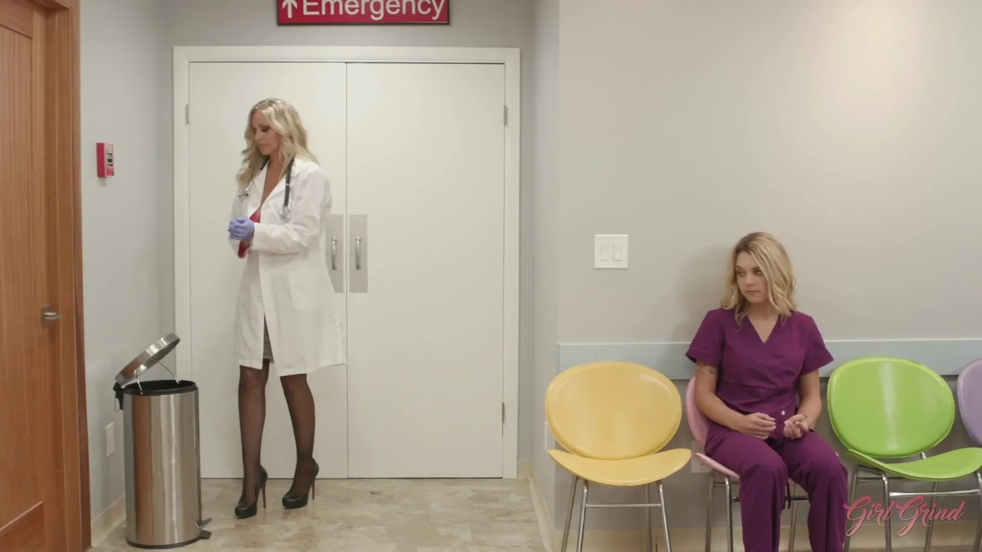 Big tit milf doctor julia ann fucks her new nurse with big naturals gabi