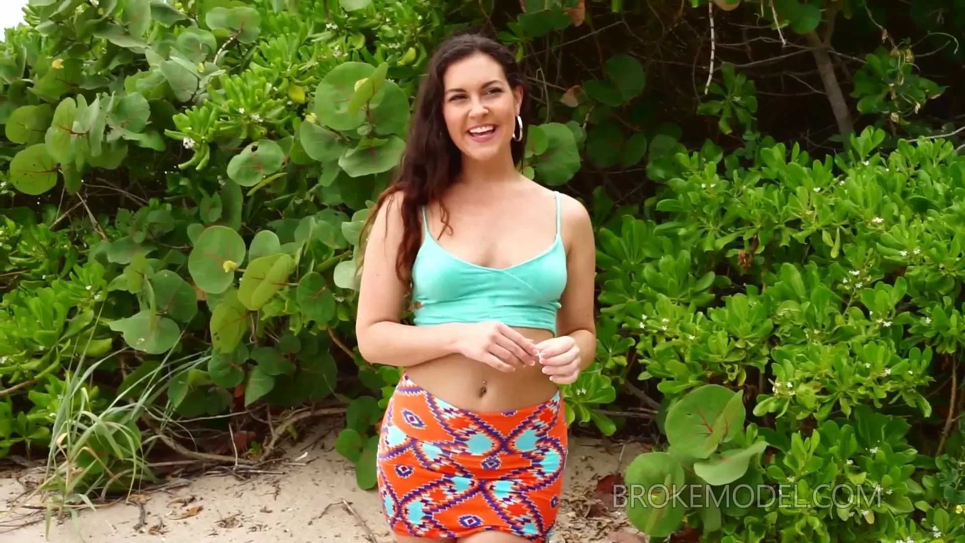 Beach babe loves sucking cock