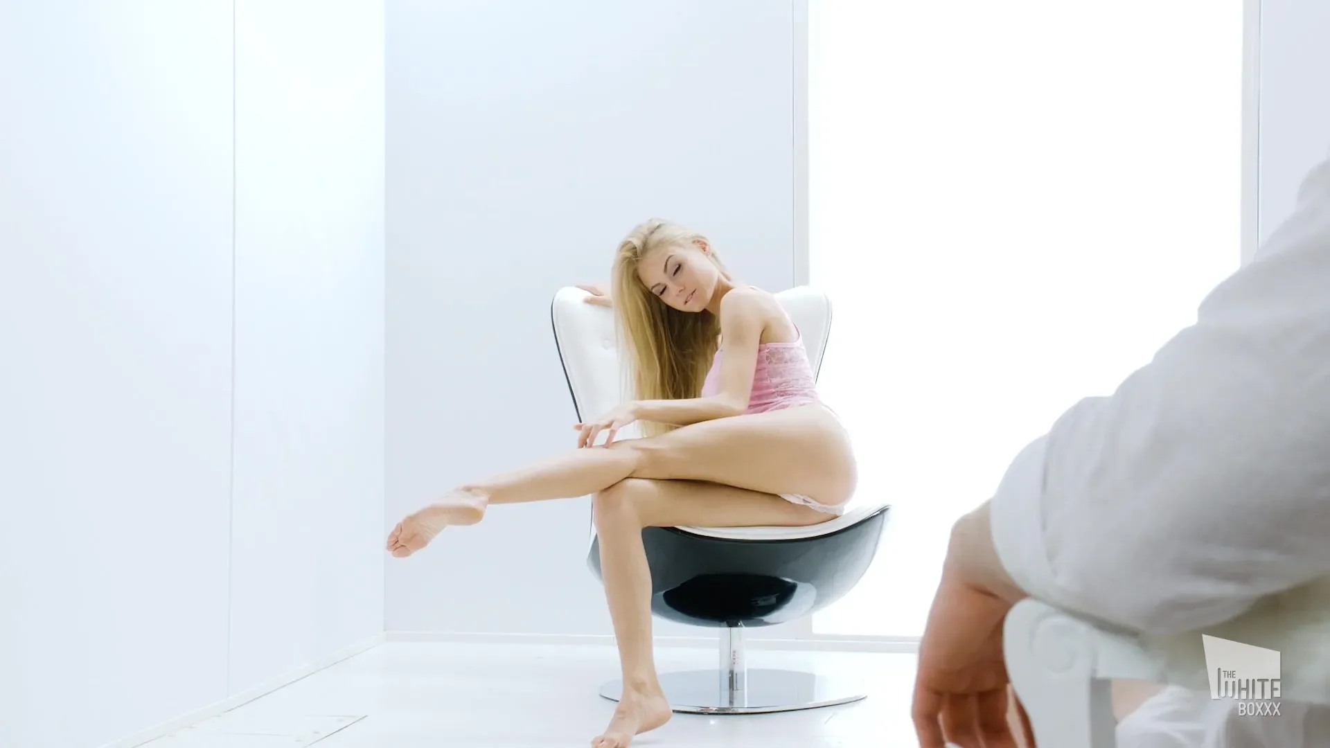 Beautiful Nancy into an orgasmic sex session