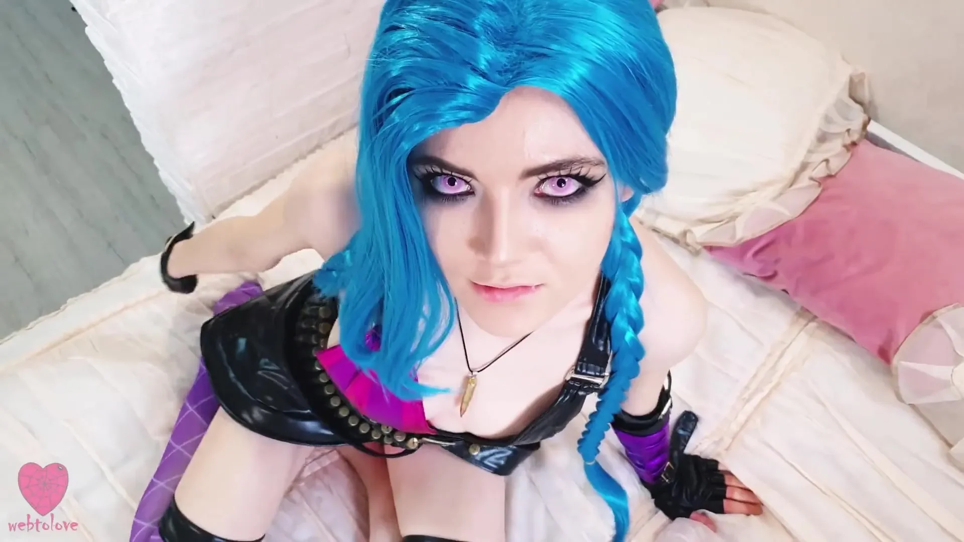 Jinx Loves to Feel Cock in Her Tight Pussy