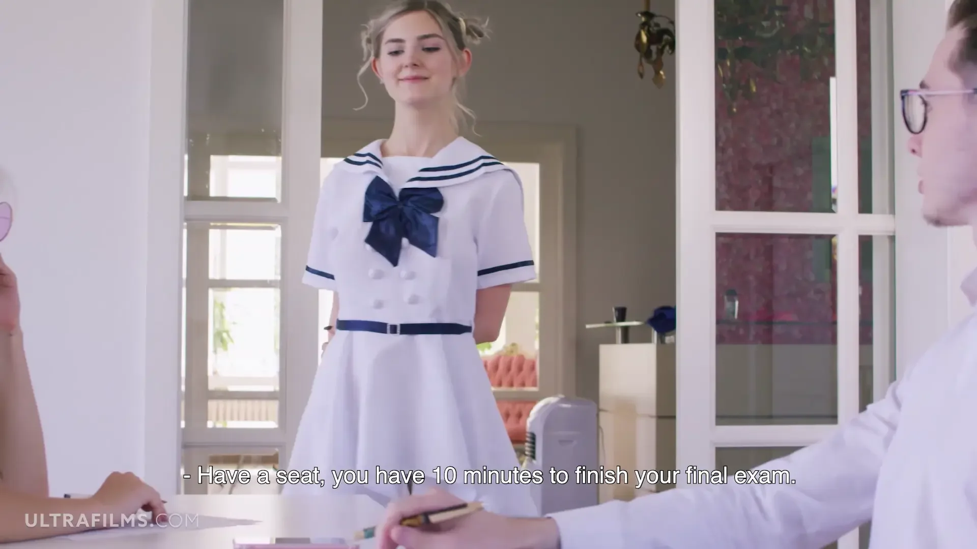 Blonde student seduces teacher to pass exam