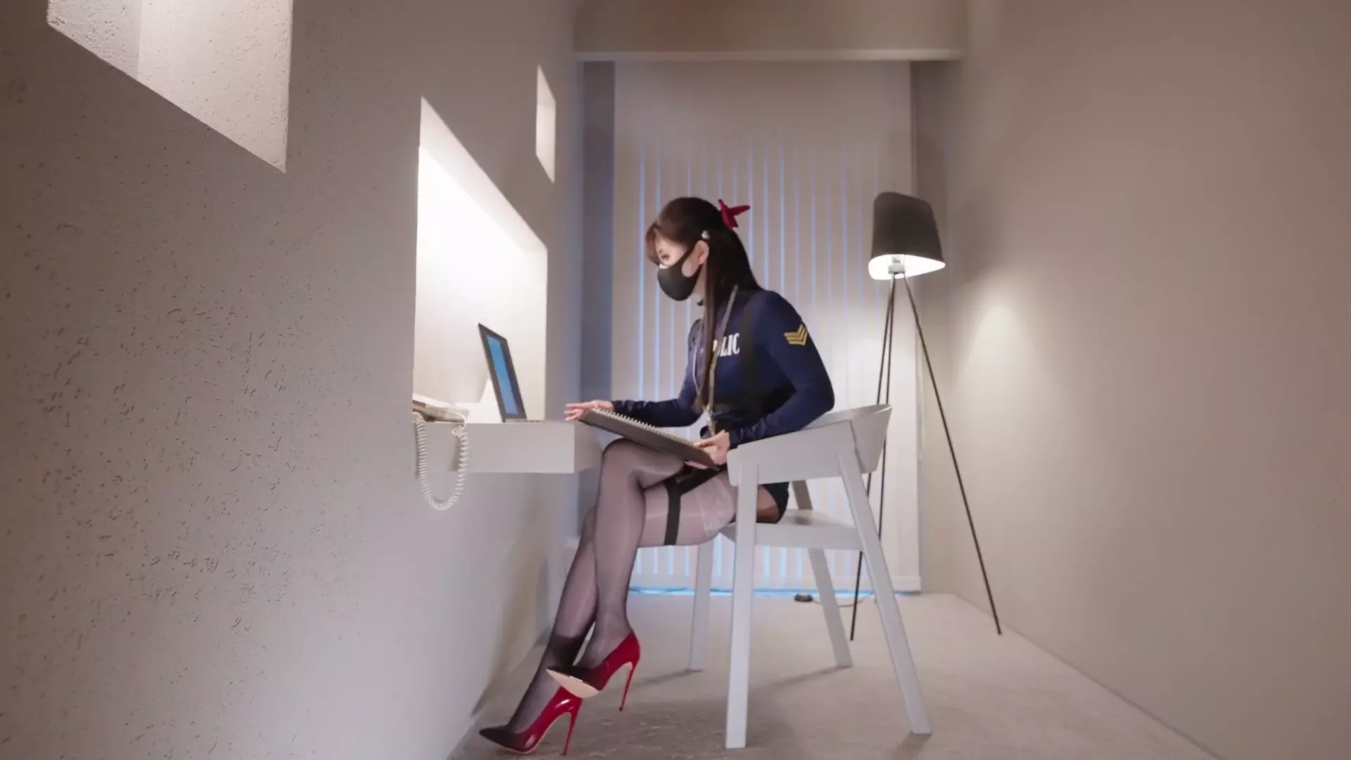 Job Flopped, Boss Tames Her with Kinky Discipline