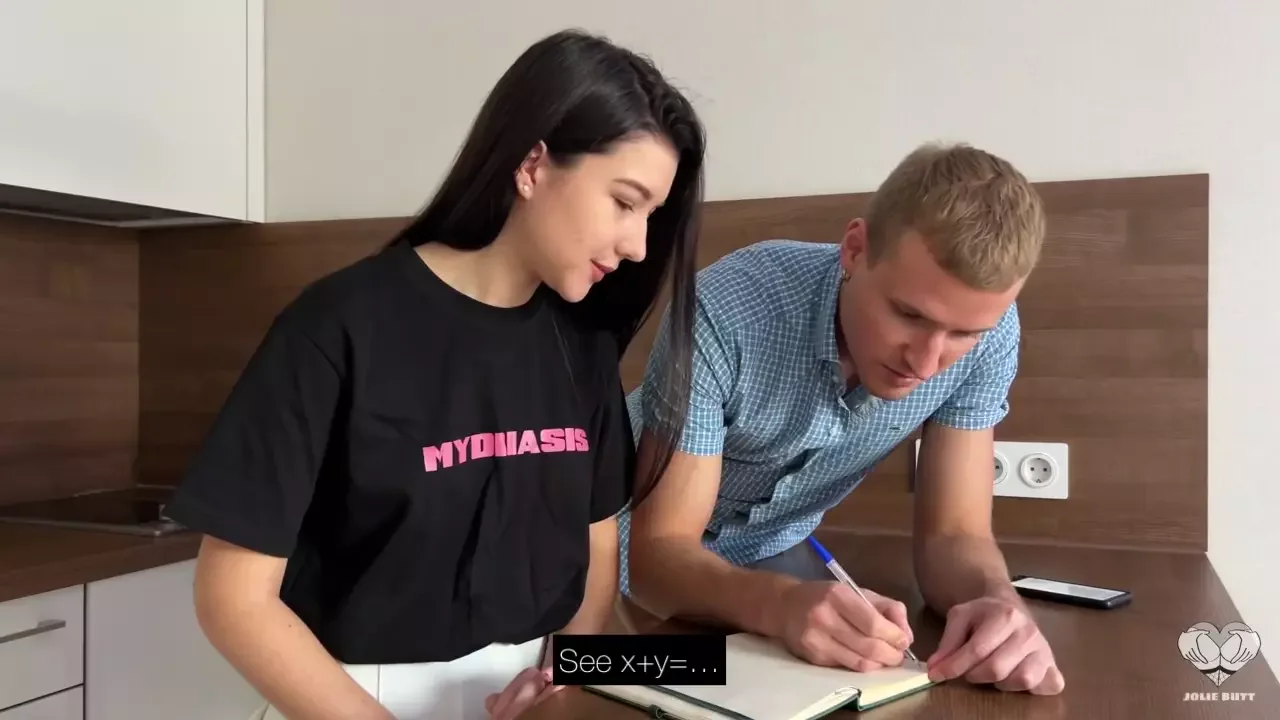 Came to a Guy to Do Homework in a Mydriasis T-shirt and got Fucked Hard