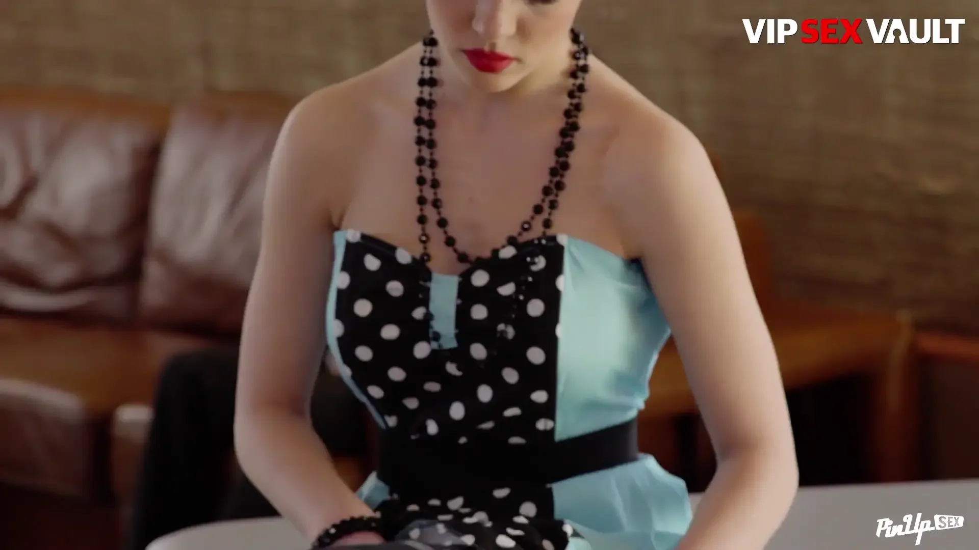 Suzy Bell Voluptuous Hungarian Babe