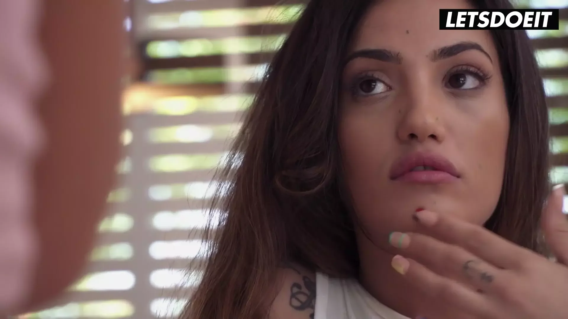 Hot Lesbians Carolina Abril & Penelope Cross Pleasure Each Other's Hungry Pus...